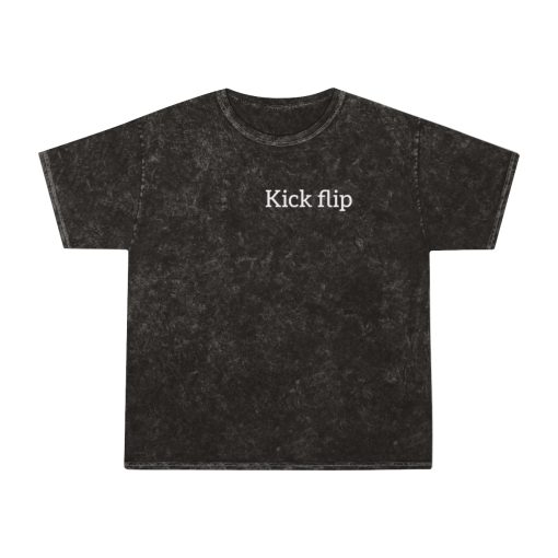 Kick flip Tee